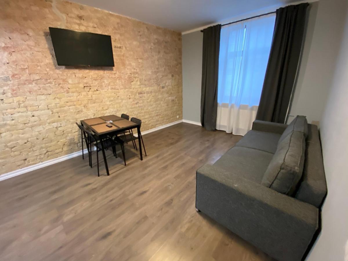 Aparthotel ריגה מראה חיצוני תמונה A living room in a typical apartment