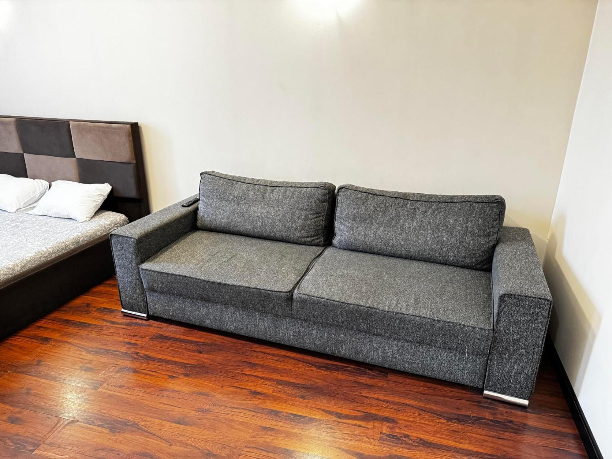 Aparthotel ריגה מראה חיצוני תמונה A sofa bed