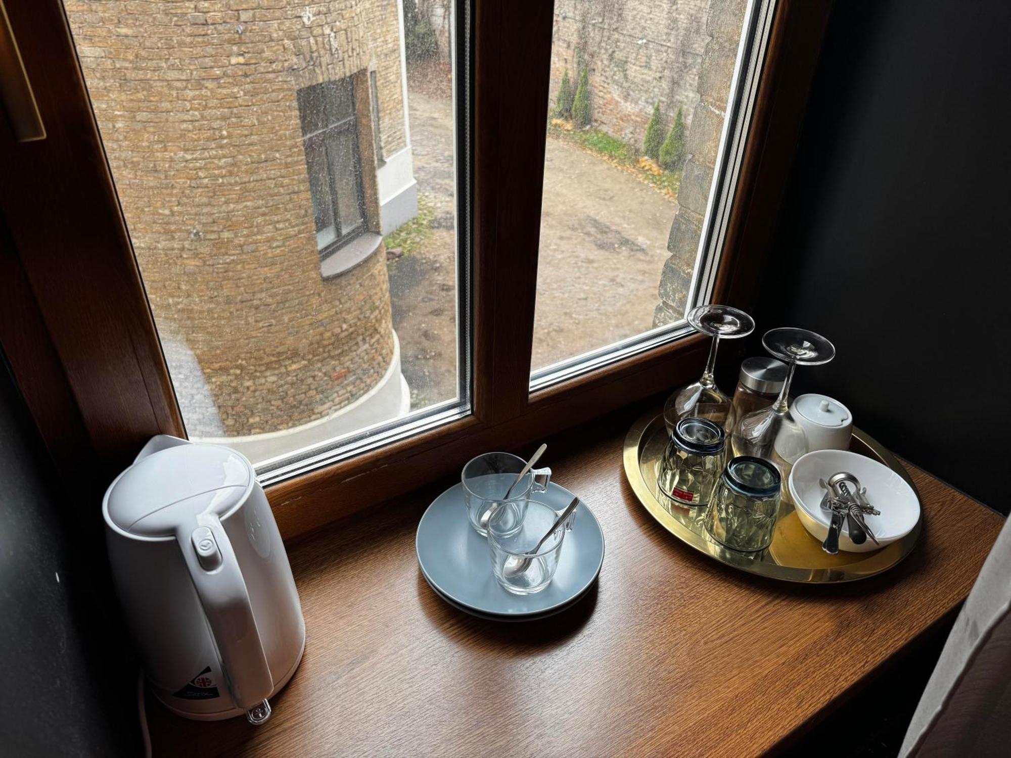 Aparthotel ריגה מראה חיצוני תמונה A tea tray in a hotel room